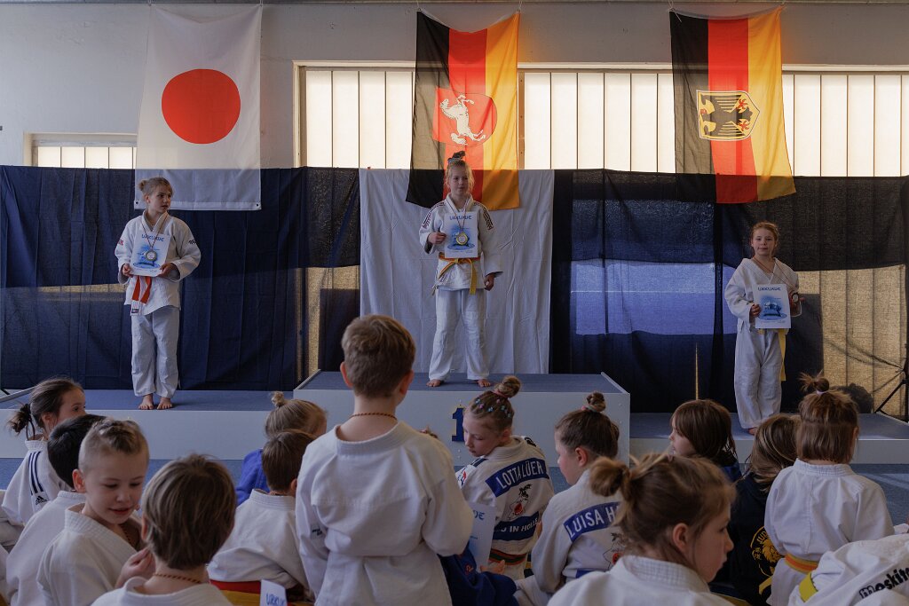 20260228_12h53-podium.jpg
